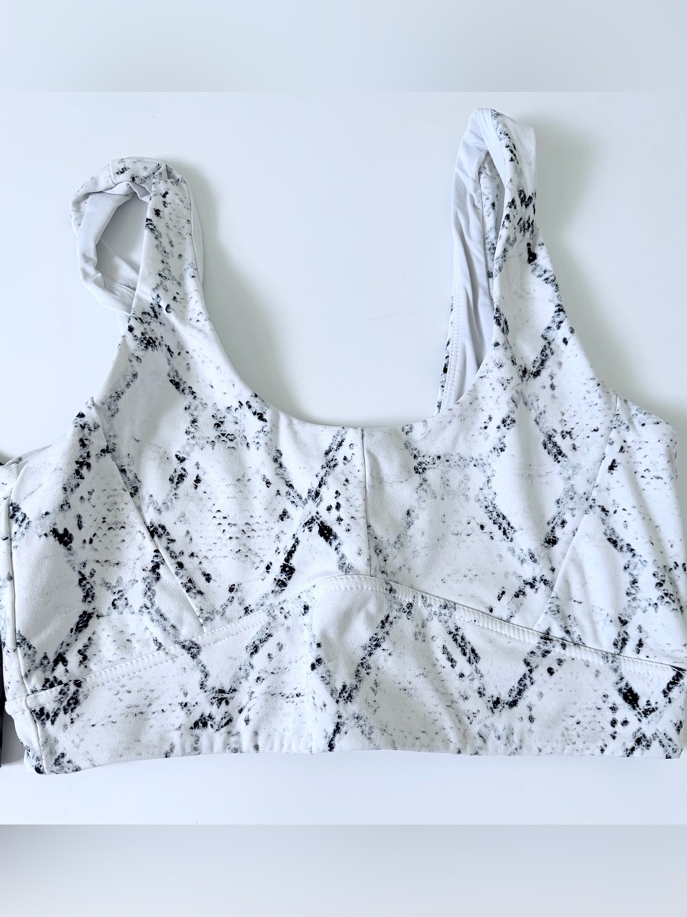 Varley Set of 2 Animal Print Sports Bras Size M - Picture 2 of 8